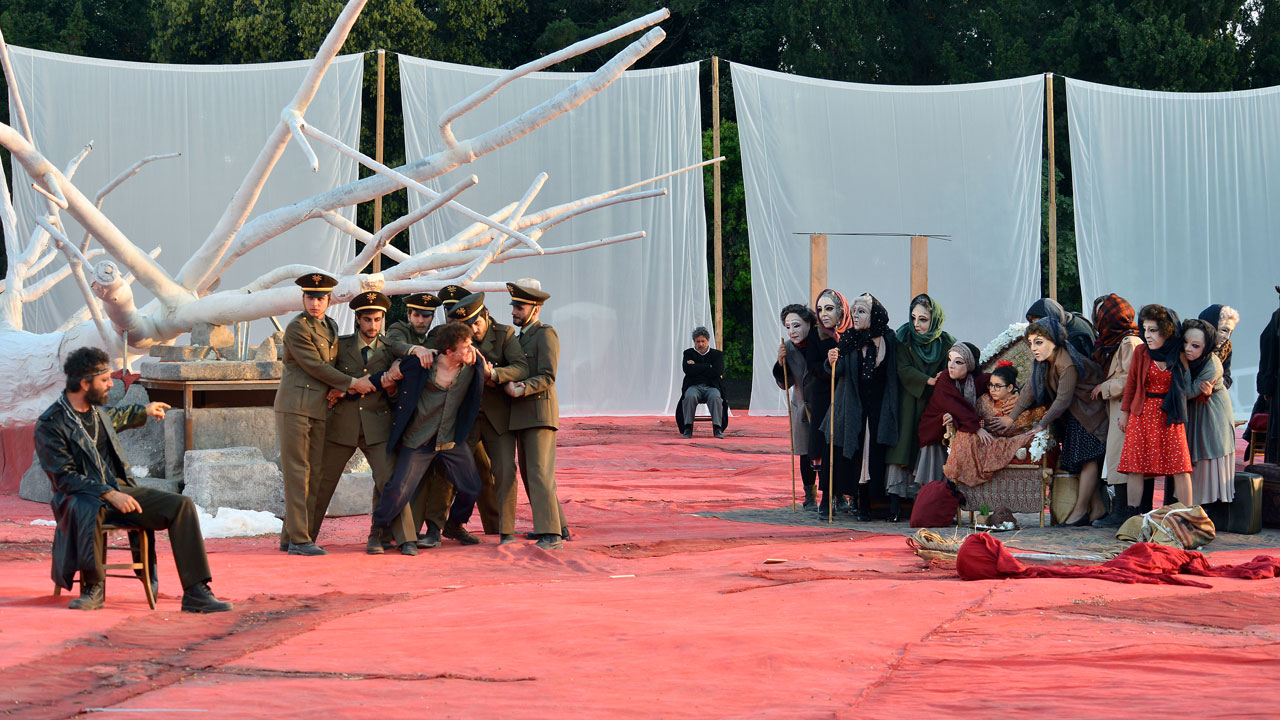 Un’ovazione per Fenicie al Teatro Greco di Siracusa