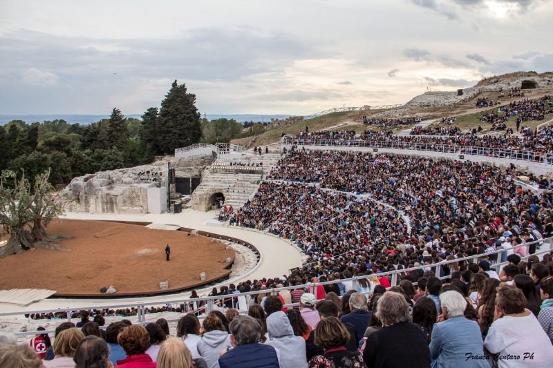 Teatro Greco di Siracusa, a Davide Livermore la regia di “Elena” Muriel Mayette dirigerà “Le Troiane”, Tullio Solenghi per “Lisistrata”