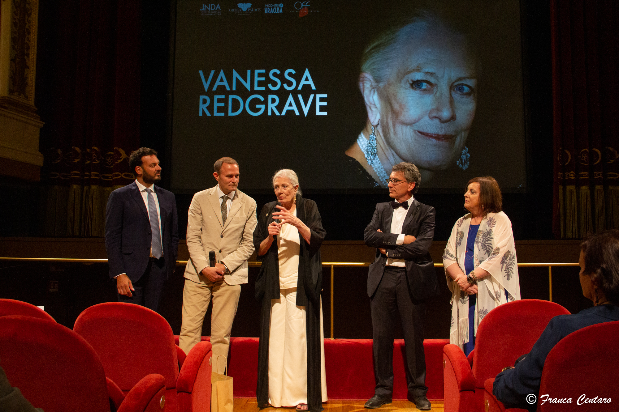 Vanessa Redgrave Eschilo d’oro 2019: le foto della conferenza stampa e della serata al Teatro comunale di Siracusa