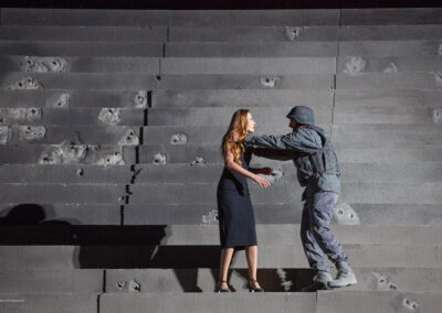 Ilaria Genatiempo (Euridice) e Dario Battaglia (messaggero)_foto Ballarino