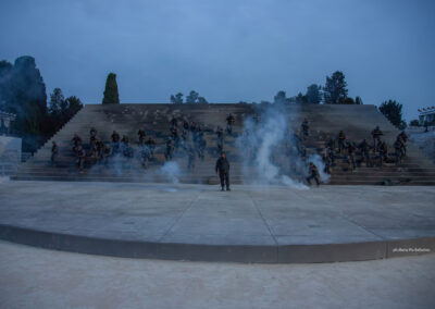 Una scena dell'Antigone con Rosario Tedesco (capo coro)_foto Ballarino